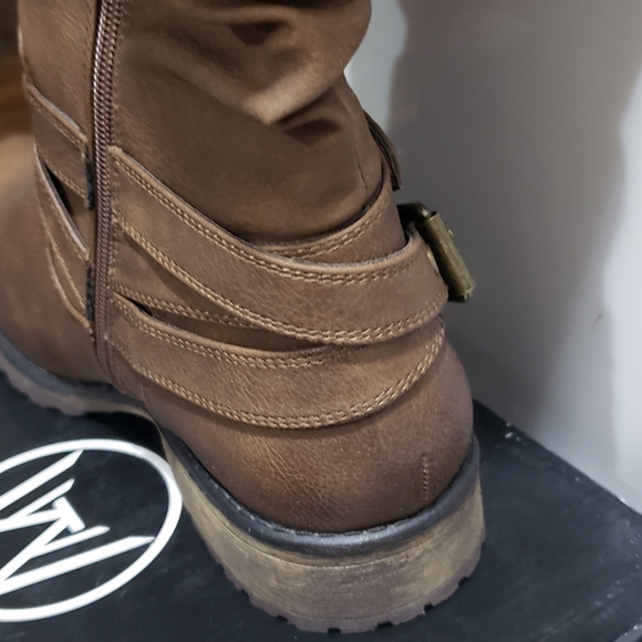 Brown Harlow Heather Fall Boots. Nwt - Picture 7 of 9